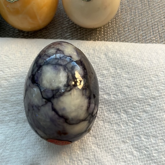 Genuine Alabaster Hand Carved Made in Italy Eggs - 4 - Picture 9 of 11